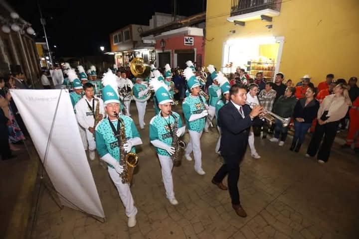 Imagen de la banda en acción